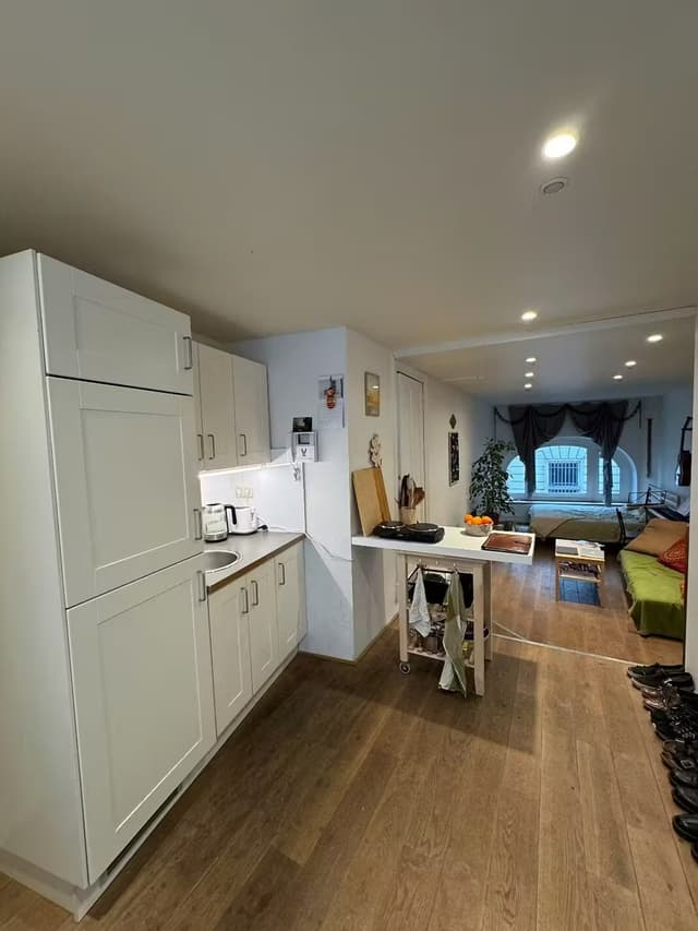 Zeer centraal gelegen ruime studio met mooi terras