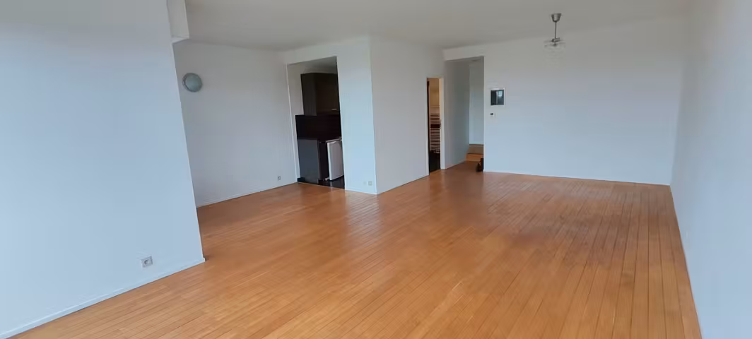 Studio in Watermael-Boitsfort met terras en garage