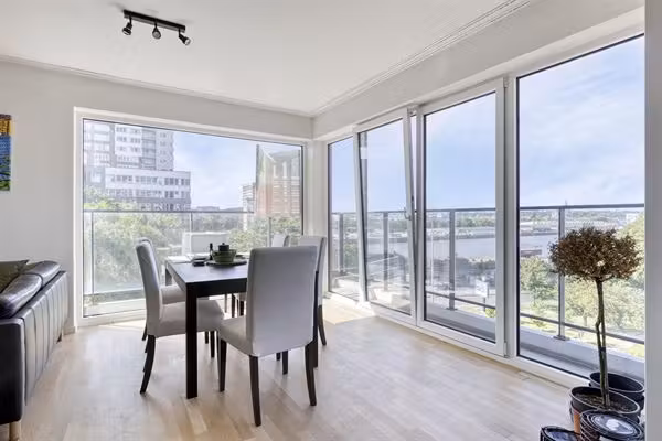 Appartement met 2 slaapkamers, balkon + parking