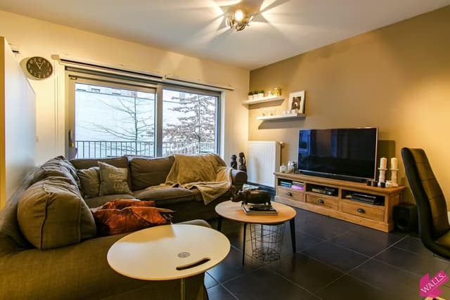 Mooi appartement met 2 slk, zonneterras en parking