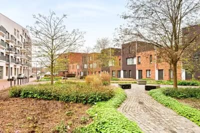 Woning met 3 slaapkamers en groot terras in stationsbuurt