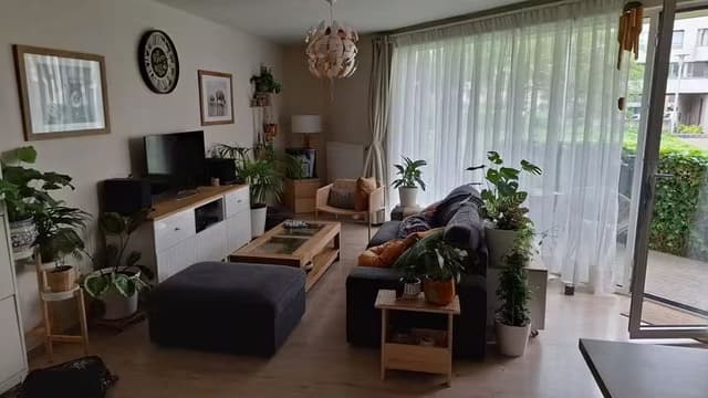 Rez-de-chaussée met tuin in Uccle