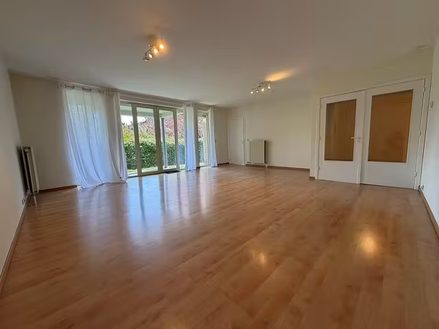 Rez-de-chaussée met tuin te huur in 1160 Auderghem