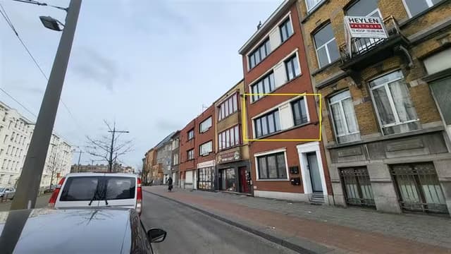 Ruim en volledig opgefrist appartement te Antwerpen