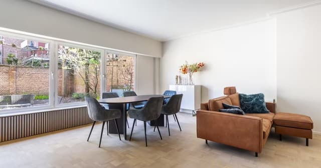 Stijlvol bemeubeld appartement met tuin in Markgravebuurt