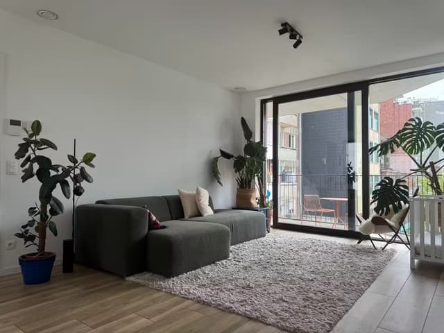 Modern tweeslaapkamerappartement met terras aan het Stadspark