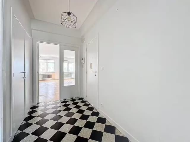Licht appartement 2 slaapkamers - Diamant - Schaarbeek