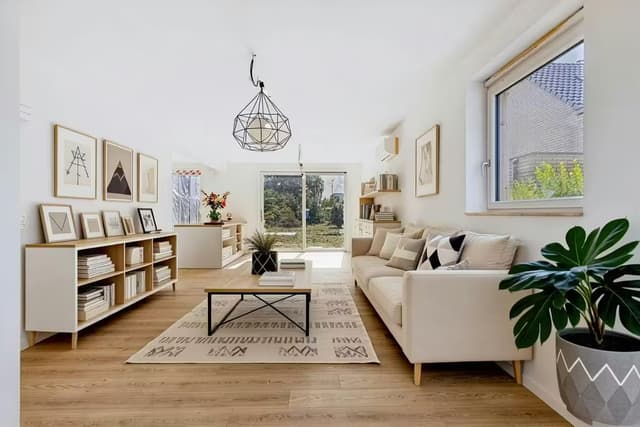 Nieuwbouwwoning met 3 slaapkamers te huur in Zwijnaarde