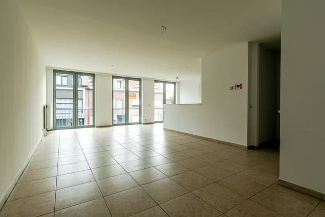 Licht appartement met ruim terras nabij Portugezenhof