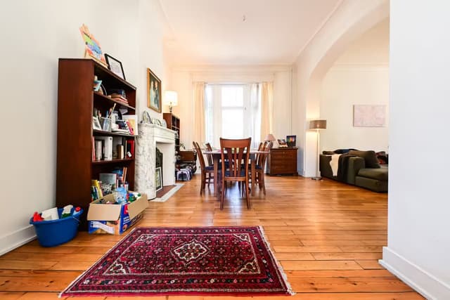 Herenhuis met 4 slaapkamers in Etterbeek