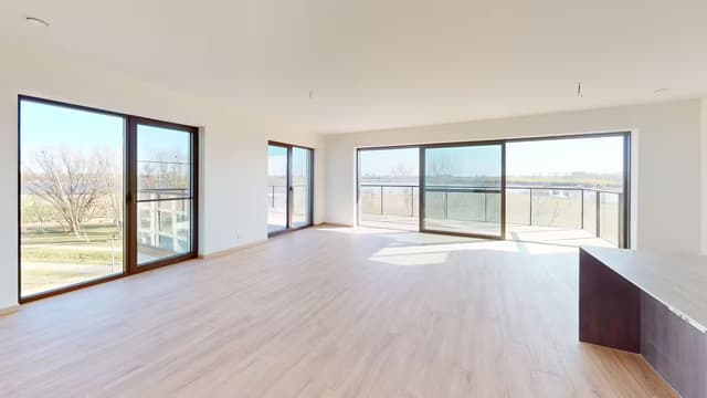 Nieuw appartement met frontaal waterzicht in Linkeroever