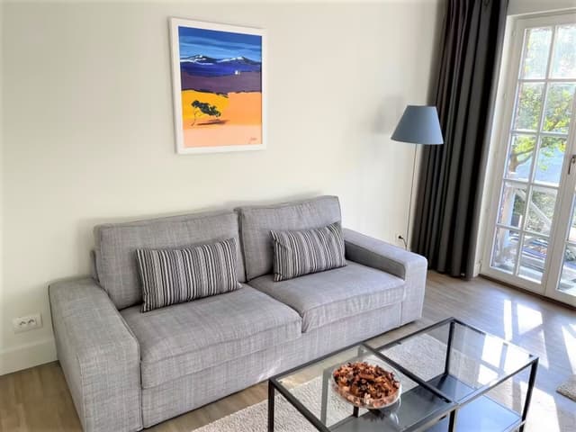 Prachtig gemeubeld één slaapkamer appartement met zicht op het plein Zuid