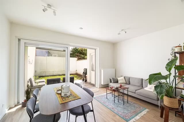 Recent gerenoveerd appartement met terras in Borgerhout