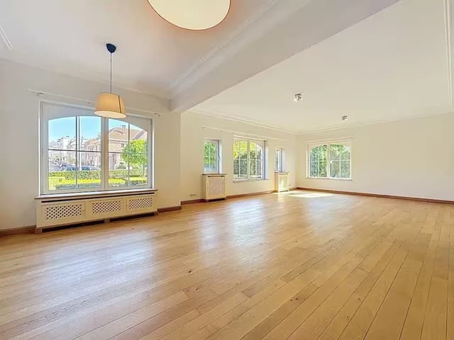 3 slaapkamer appartement - parking - Roodebeekwijk
