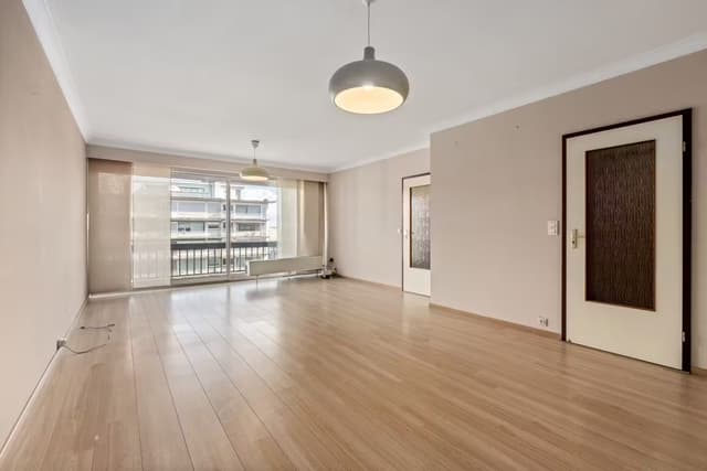 Appartement met 2 slaapkamers en terras te huur in Merksem