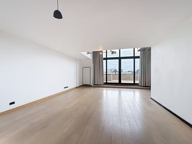Ruime loft met groot dakterras te huur in Wilrijk