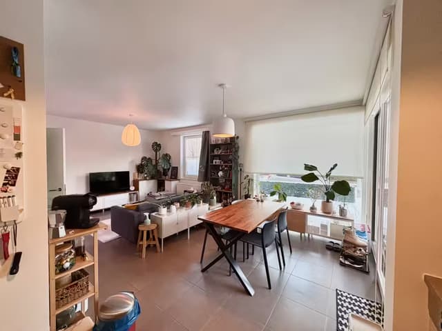 Instapklaar 2 slaapkamer appartement met tuin