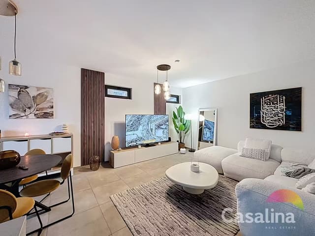 Modern nieuwbouwappartement met terras te huur