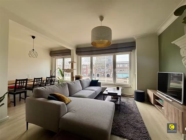 Gezellig twee slaapkamer appartement met terras te Berchem