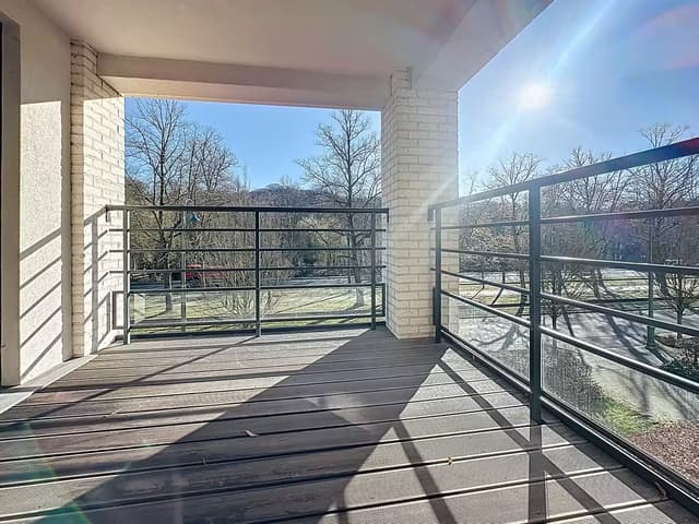 Licht appartement met 3 slaapkamers en terrassen, gelegen nabij de Mellaertsvijvers