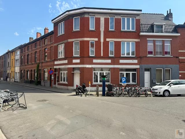 Instapklaar 2 slaapkamer appartement in Gent