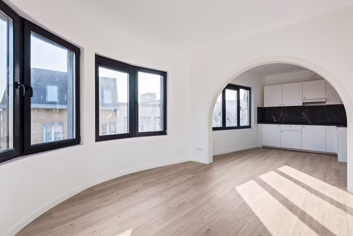 Hoogwaardig gerenoveerd 3-slaapkamer appartement op toplocatie