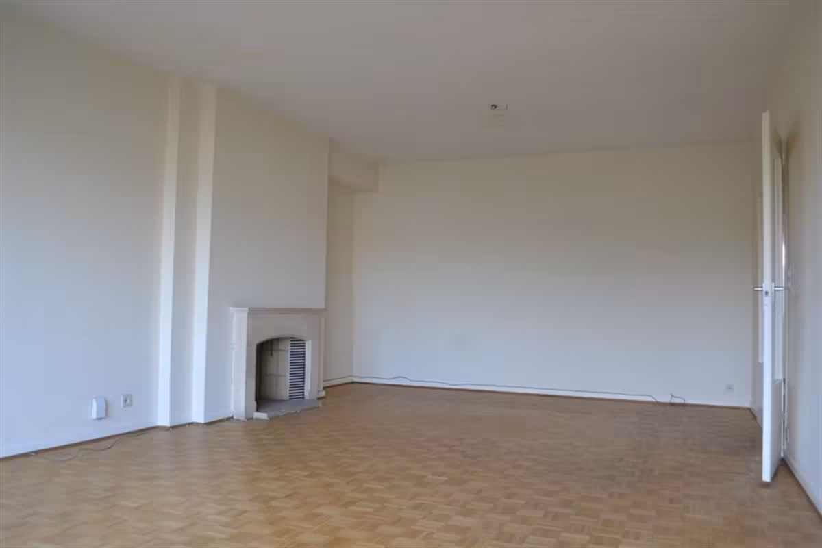 Mooi appartement op de 3de verdieping met prachtig zicht op Square Marie-Louise