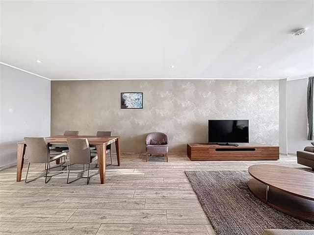 Mooi gemeubileerd 2-slaapkamer appartement in centrum Brussel