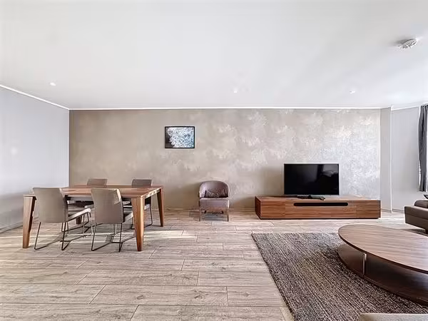 Weelderige loft met 3 slaapkamers en privéterras in Brussel