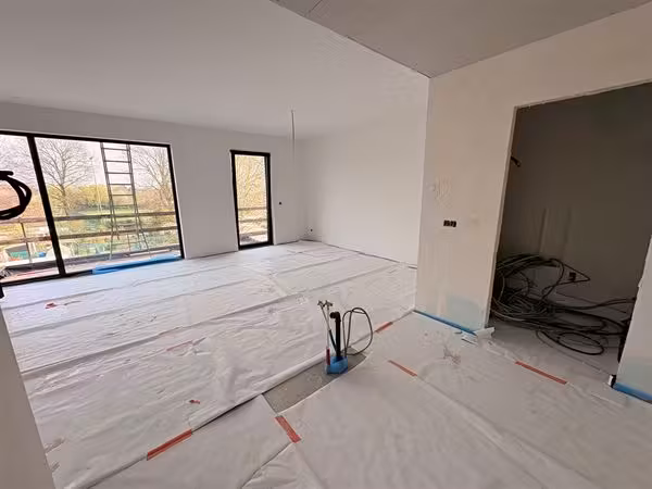 Modern appartement met twee slaapkamers en zonnig terras