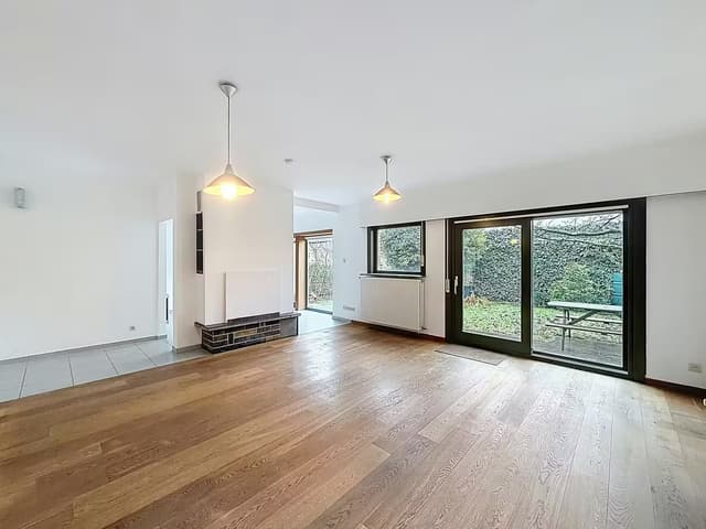 Lichtrijke woning met drie slaapkamers, tuin en garage