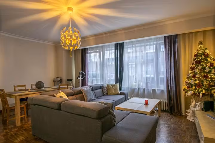 Appartement in Jette nabij plaats Miroir