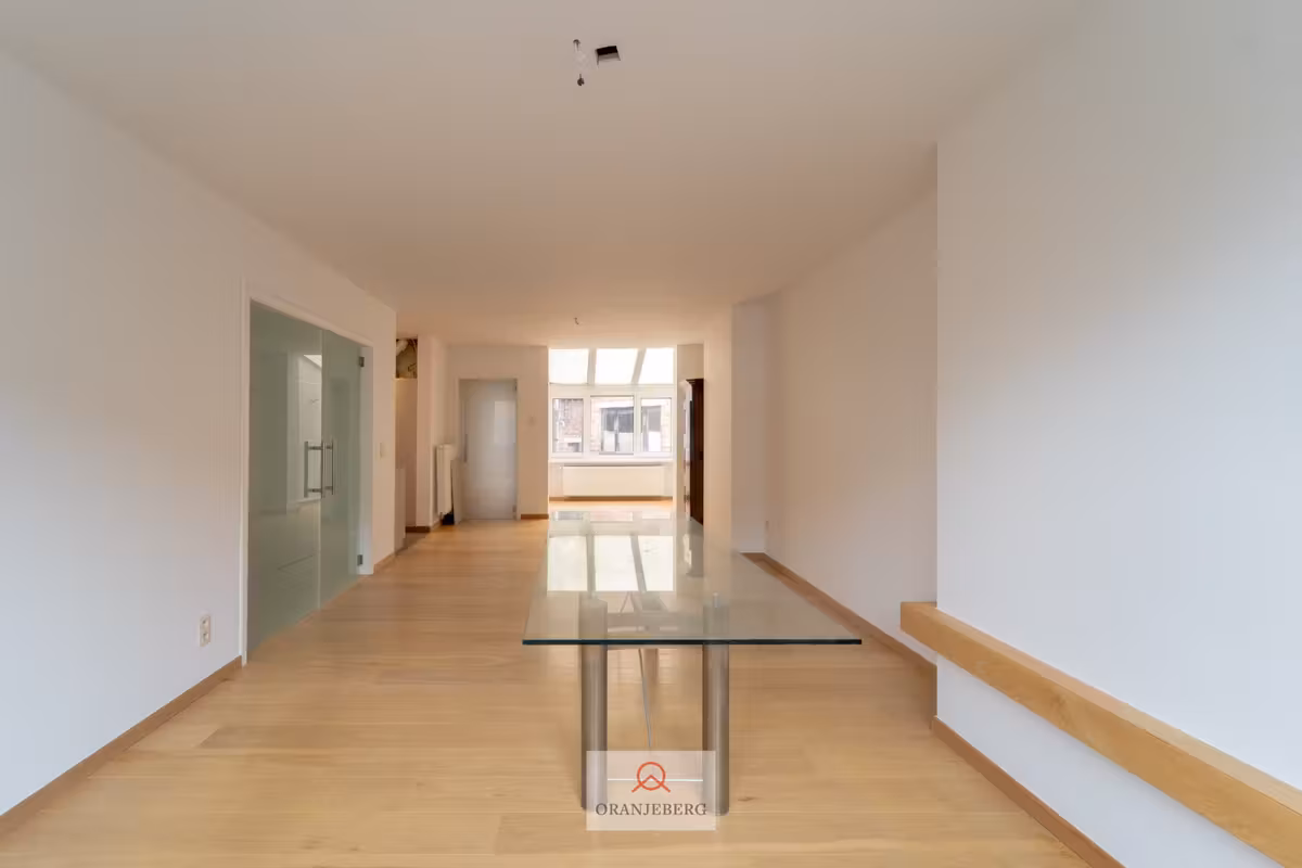 Lichtrijke 2 slaapkamer woning te Gentbrugge