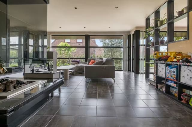 Ruime instapklare gezinswoning met tuin te huur in Oostakker