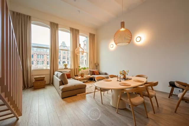 Karaktervolle townhouse in de Kazerne