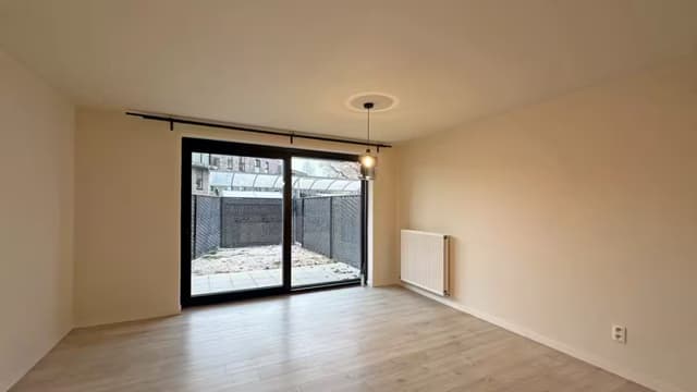 Instapklaar 1-slaapkamer appartement met een tuin te Deurne op toplocatie