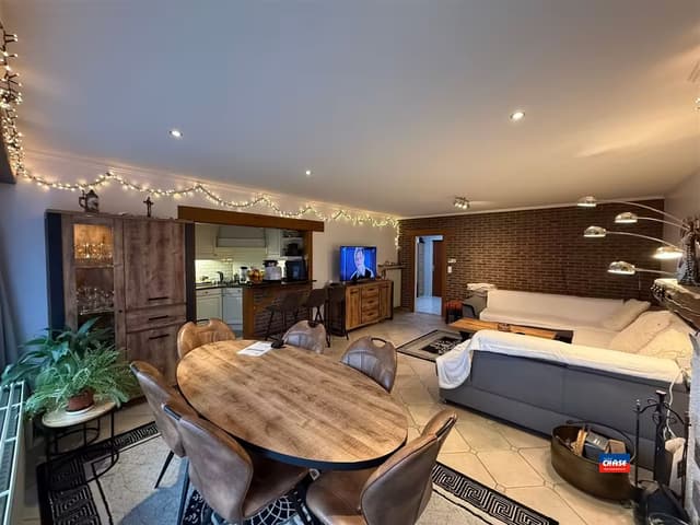 Appartement met 2 slaapkamers, terras en garage in Hoboken