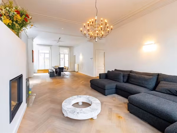 Stijlvol gerenoveerd appartement met royaal terras op Zuid