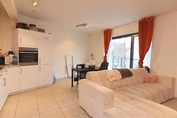 Appartement met 2 slaapkamers, balkon + parking