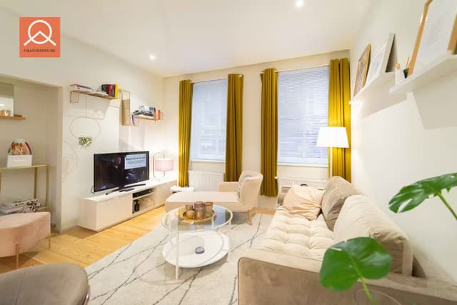 Prachtig gerenoveerd 2 slaapkamerappartement vlakbij de Vrijdagmarkt