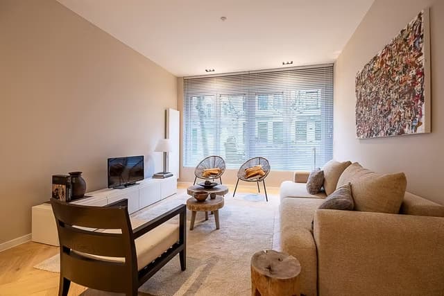 Luxueus gemeubeld appartement met tuin in Antwerpen