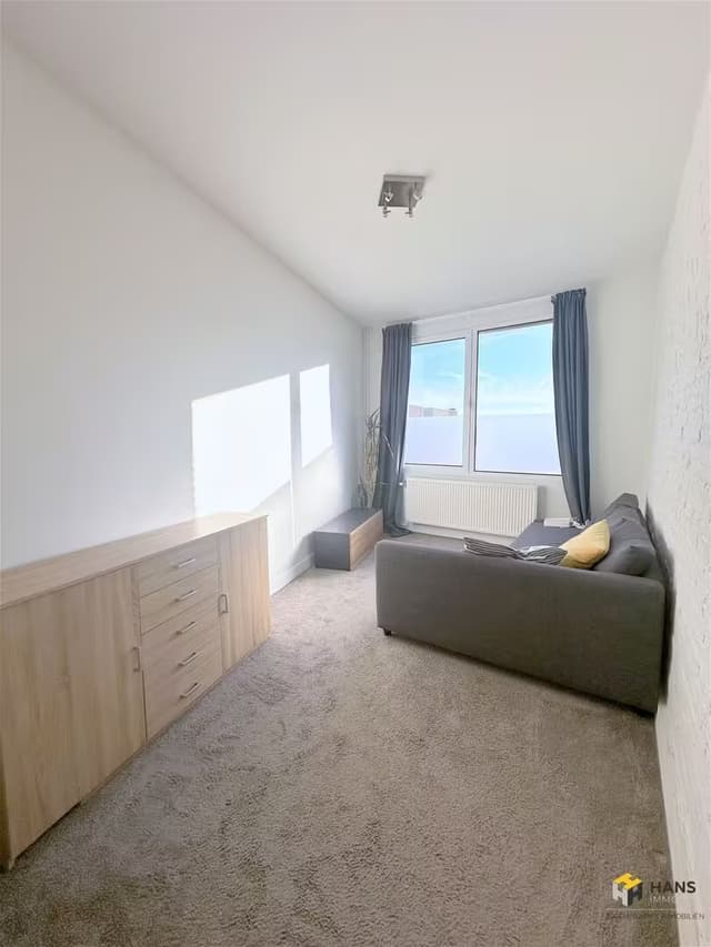 Lichtrijk en vernieuwd appartement met terras in Antwerpen