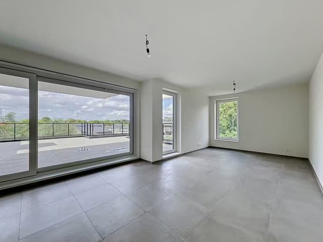 Lichtrijk 3 slaapkamer appartement te Oostakker