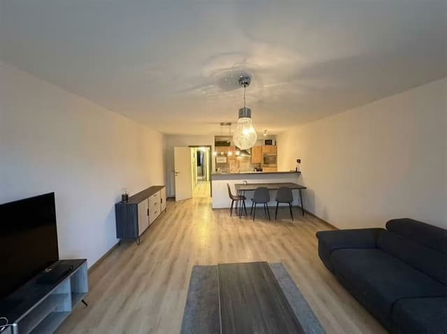 Ruim 2 slpk appartement met autostaanplaats op centrale ligging