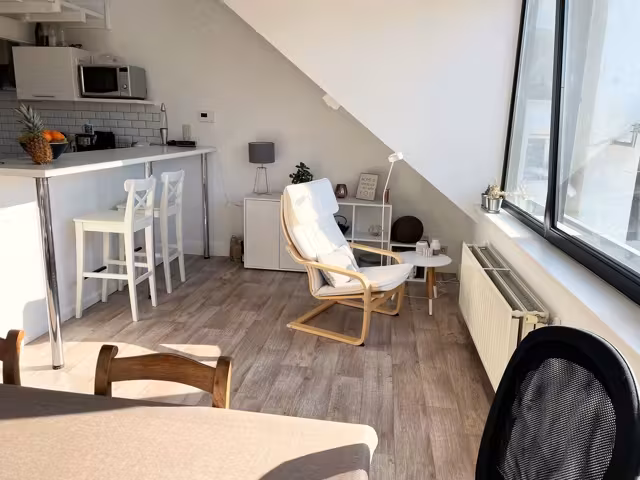 Charmant appartement in Etterbeek met mezzanine