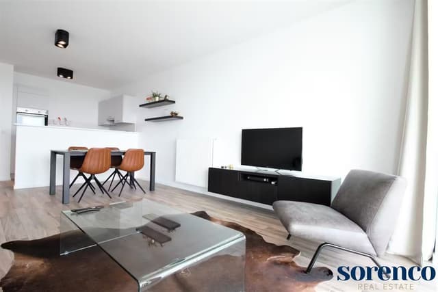 Prachtig en licht 2 slaapkamer appartement met terras in Antwerpen