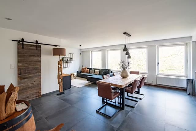 Lichtrijk appartement met 2 slaapkamers
