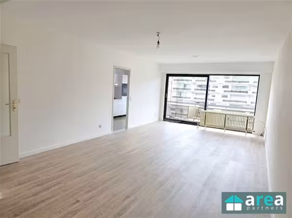Ruim 2-slaapkamer appartement met garagebox in Deurne