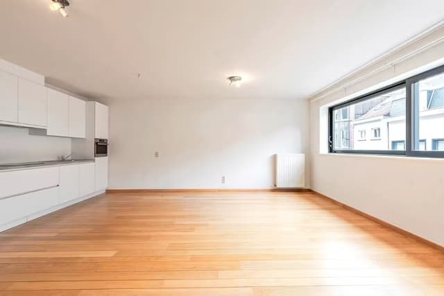 Ruim appartement in iconisch gebouw op het Zuid