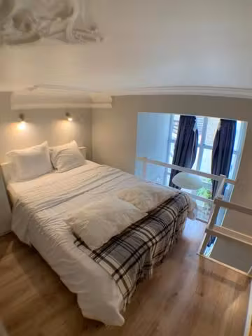 Superbe et lumineux duplex meublé à Bruxelles